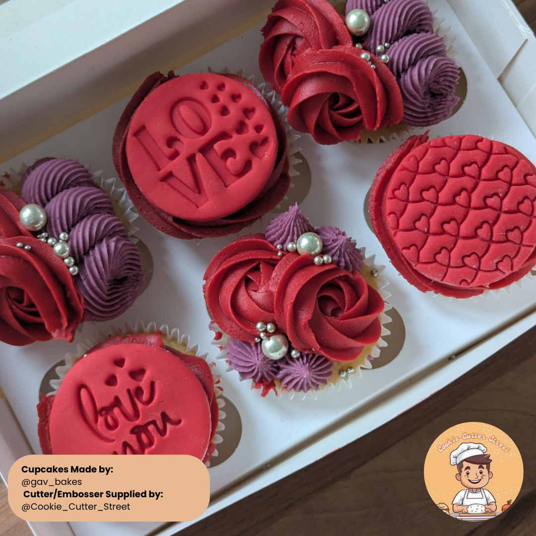 Circle Love You XOXO Valentine’s Day Cutters & Icing Embossers For Cookies & Cupcake Toppers