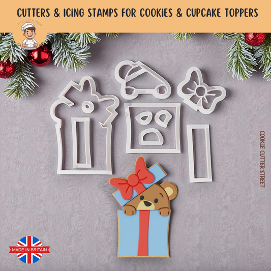 Christmas Peek-A-Boo Bear Multi-Piece Icing Cutter For Cookies & Cupcake Toppers